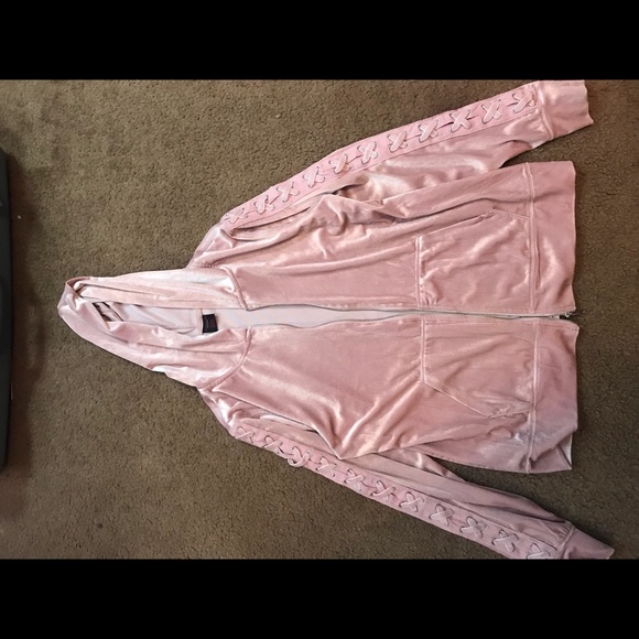 Valor Sweat suit set - Picture 3 of 4